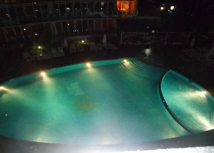 Sunny Apart-hotel 3*